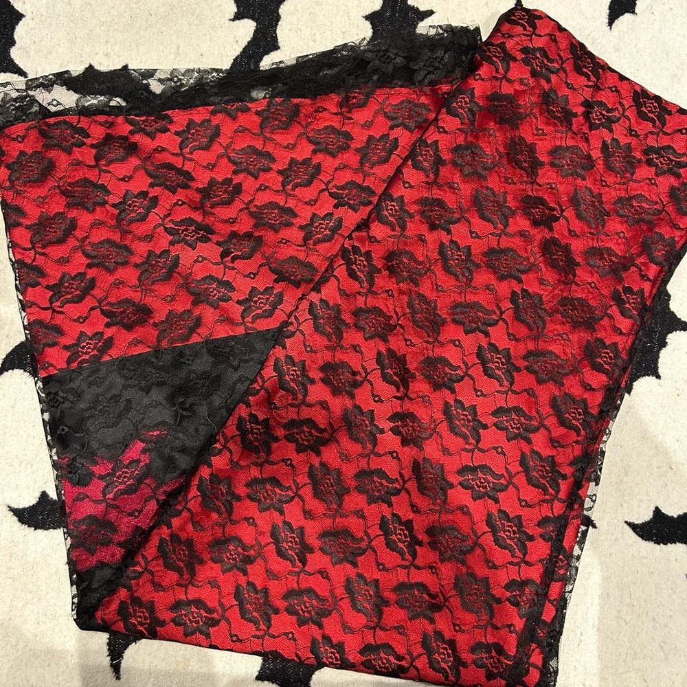 Ribbon Skirt w Lace Overlay